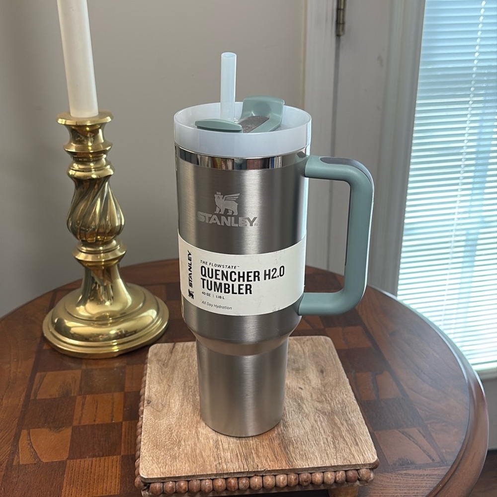 40 oz Stainless steel Quencher H20 tumbler